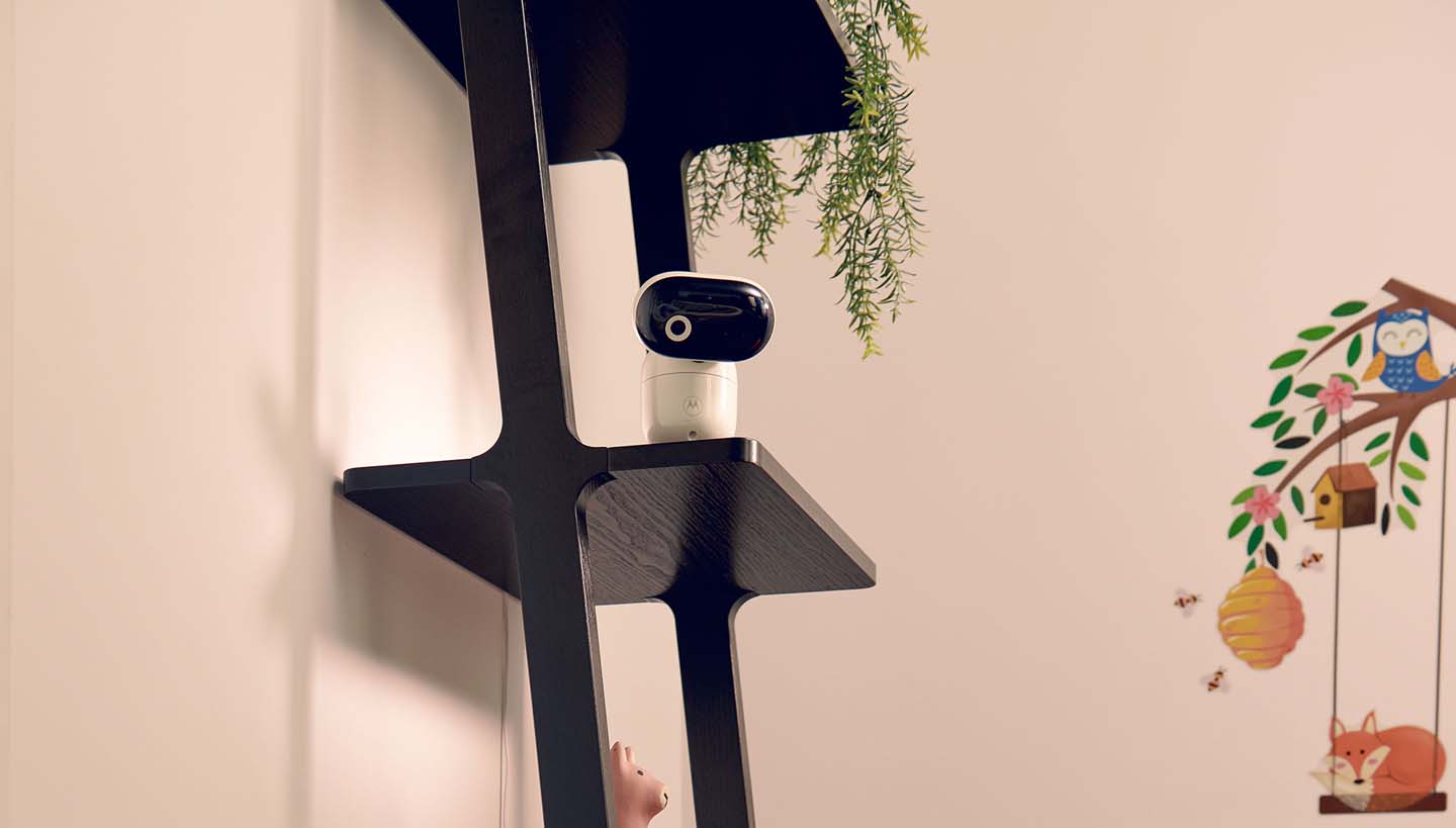 PIP1010 Connect - camera in nursery - content image